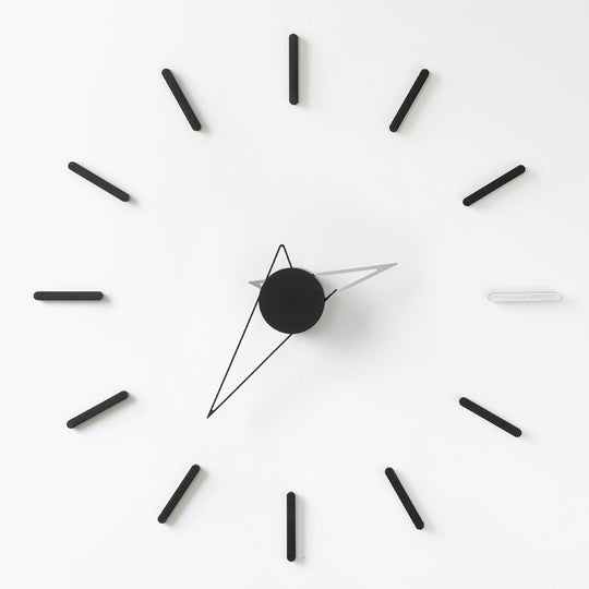 Modern Style Wall Clock