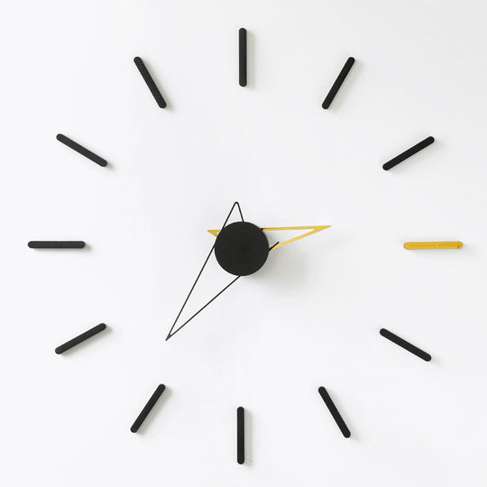 Modern Style Wall Clock